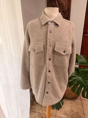 Vuori Sherpa Jacket Womens XS Beige Fleece Button Shirt Coat Cozy
